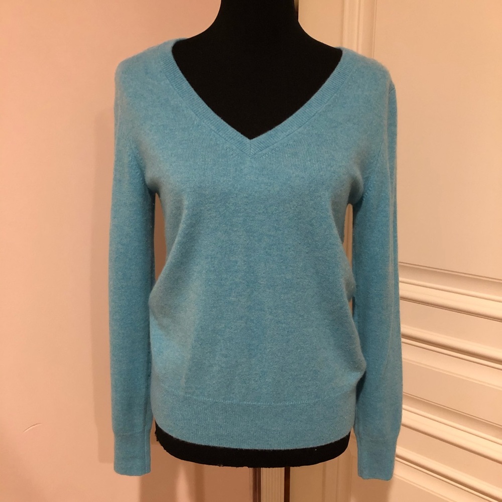 UNIQLO CASHMERE SWEATER